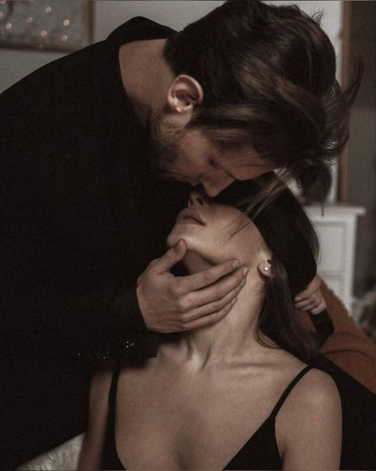 Твой член в моей руке: грязные разговоры для тех, у кого от стеснения сводит челюсть